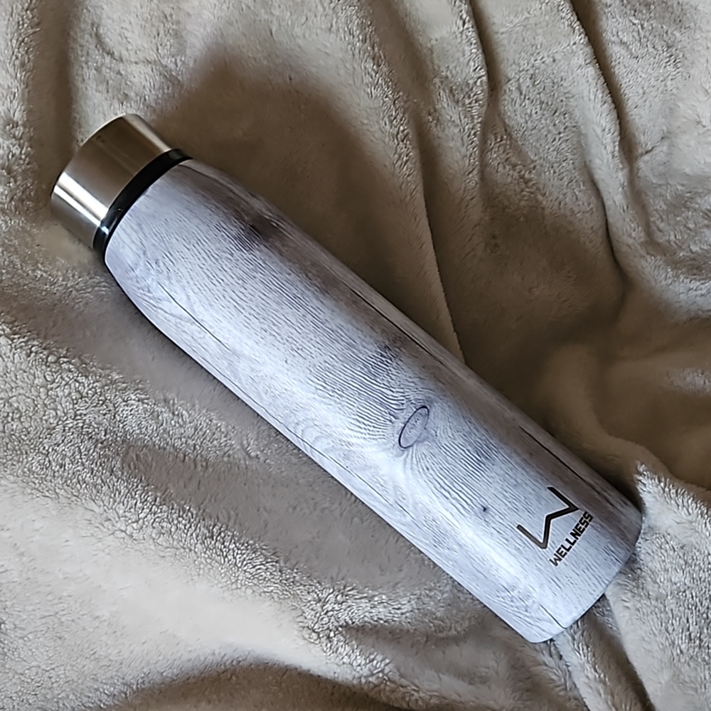 Wellness Double Wall Stainless Steel Bottl Wood Grain Grey 20oz NWOT